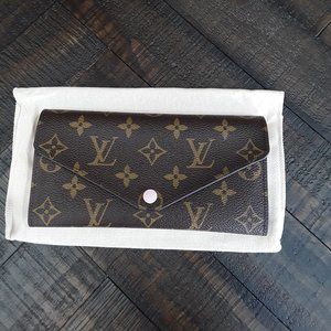 Authentic  Louis Vuitton Josephine wallet